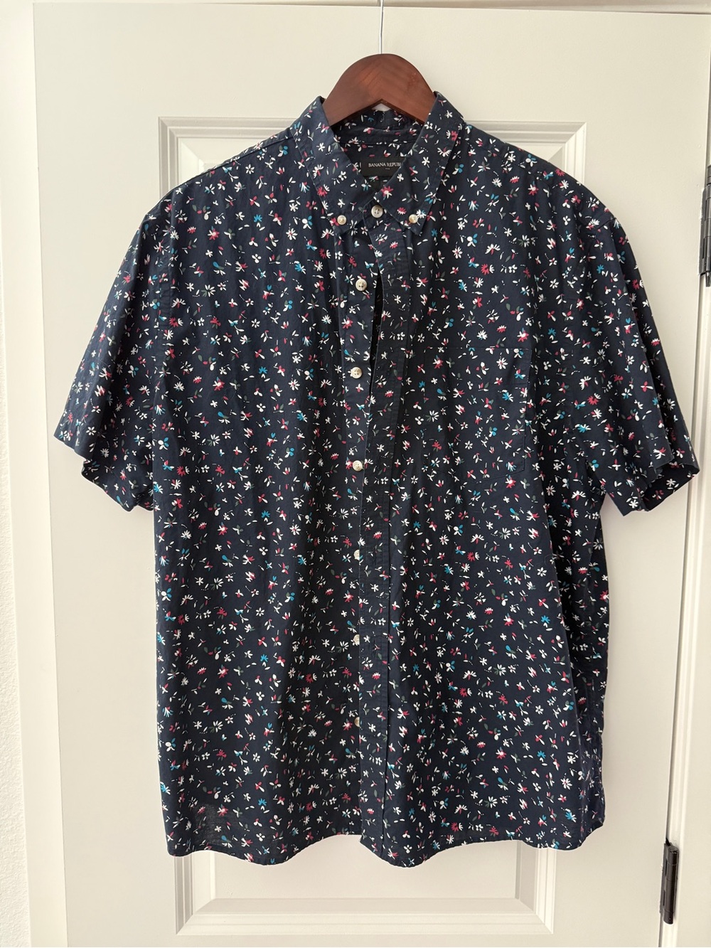 Banana Republic Navy Short-Sleeve Button-Down Shirt with Multicolor Floral